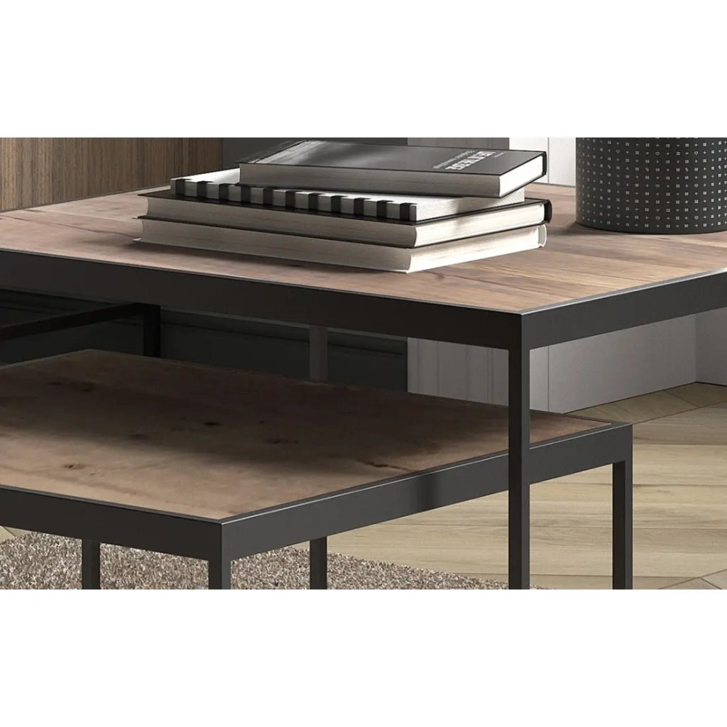 Set di 2 tavolini nidificati RUBIK – Legno massiccio di Mangolia e metallo nero – Stile contemporaneo