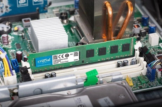 Kit di memoria 16 GB (8 GB x 2) DDR3L 1866 MT/s PC3L-14900 DIMM 240-Pin Memoria RAM