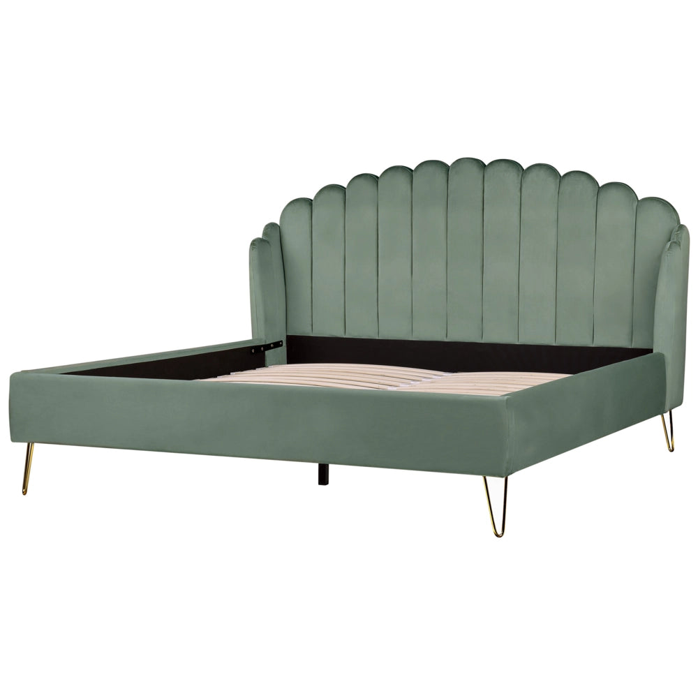 Letto matrimoniale in velluto verde con testiera a conchiglia con gambe in metallo 180 x 200 cm retro capitonné