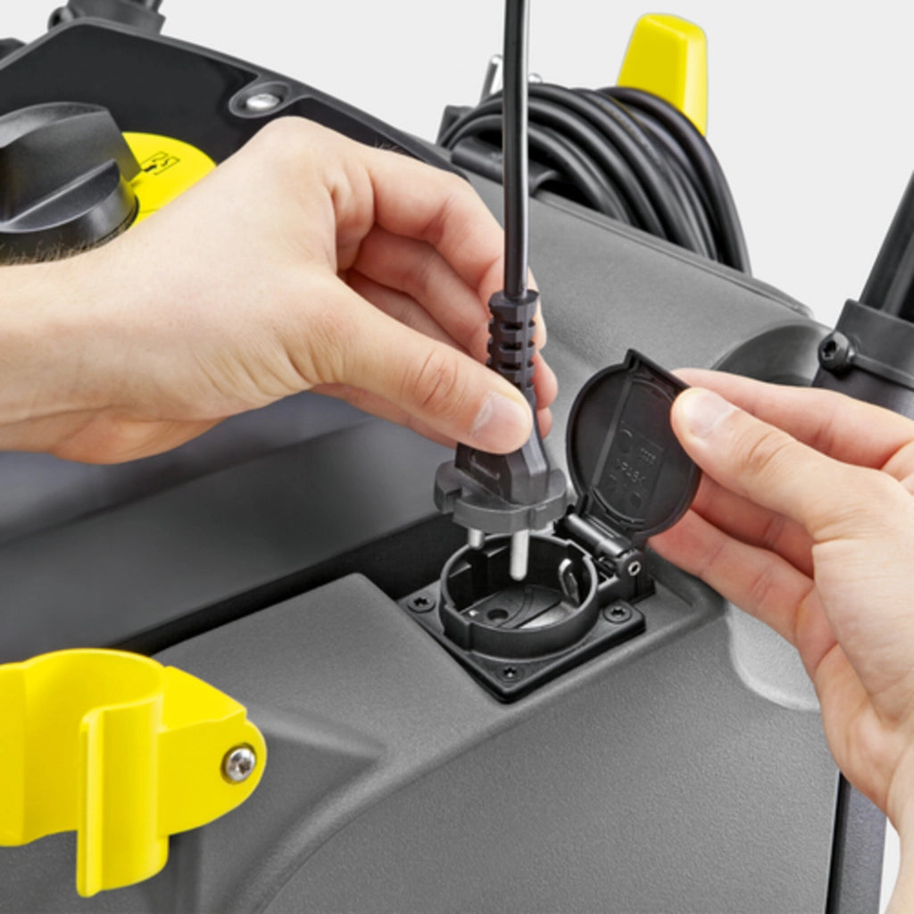 KARCHER Lavatappeti e lavamoquette professionale Puzzi 30/4 - Max. prestazioni di area: 60 – 75 m²/h - Portata aria: 74 l/s - Aspirazione: 254 / 25.4 mbar / kPa