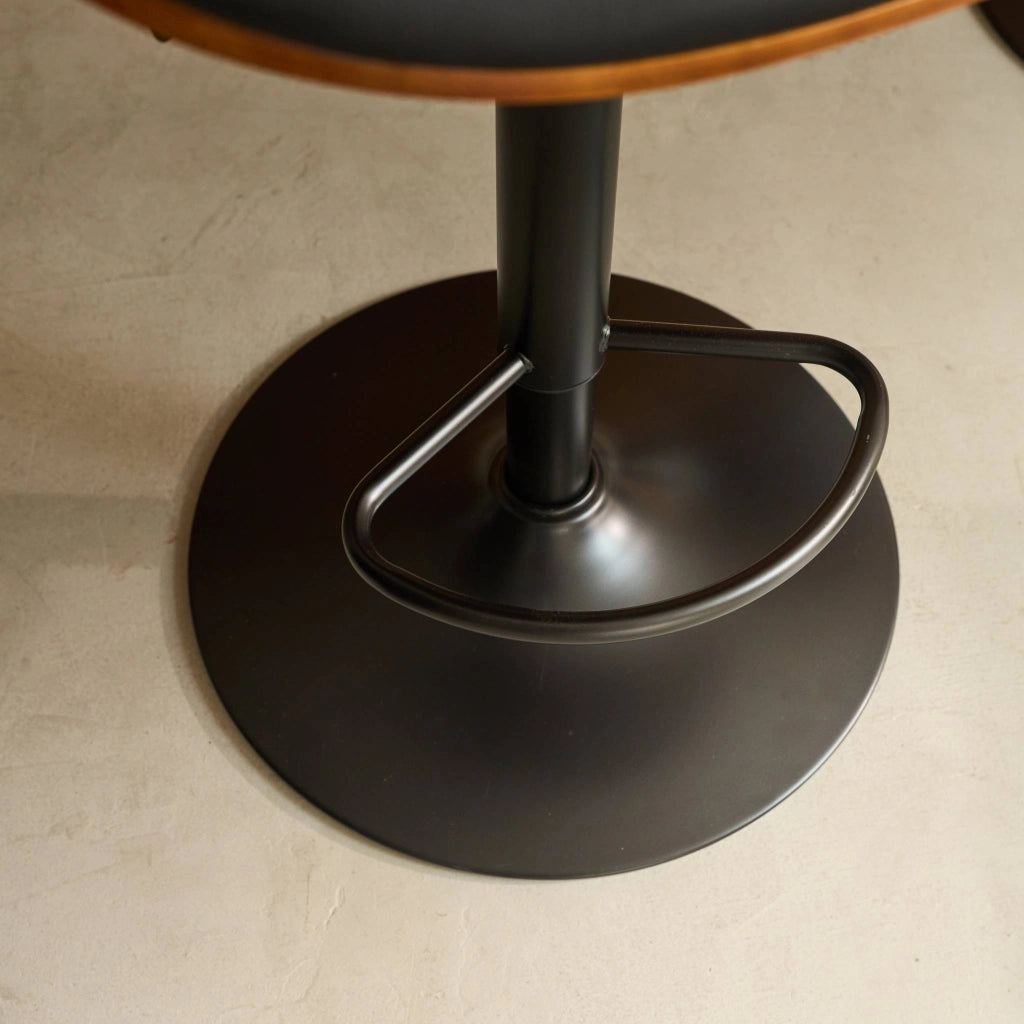Set di 2 sgabelli da bar regolabile decorazione legno curvato e