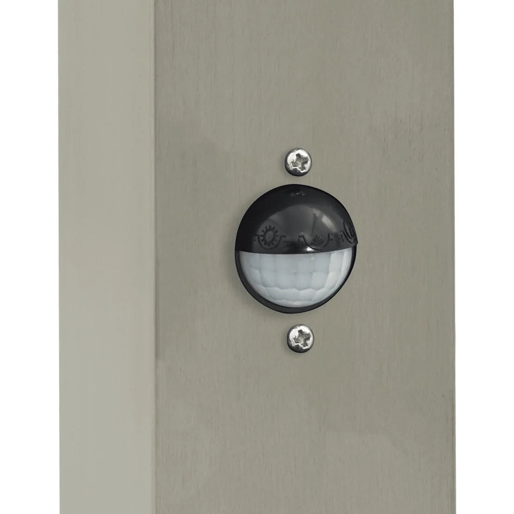 Lampada a paletto con sensore e presa 110 cm Acciaio Inox IP44 4006069