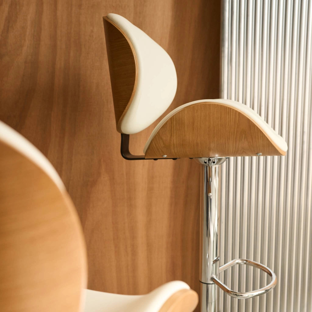 Set di 2 sgabelli da bar regolabile decorazione legno curvato e