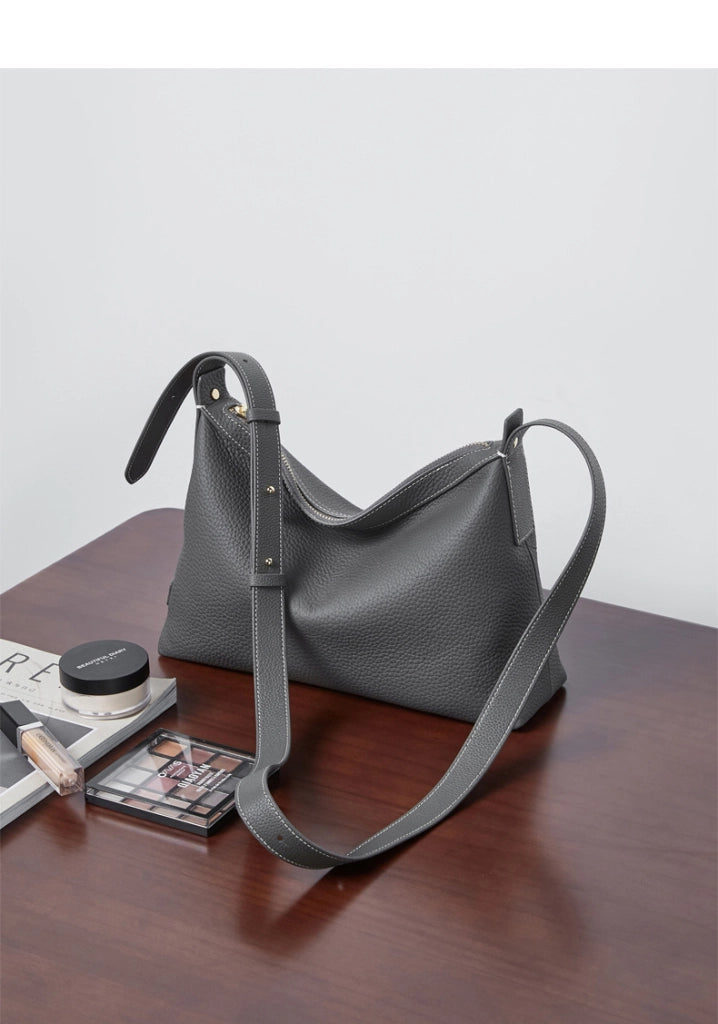 Borsa a tracolla da spiaggia da donna in vera pelle, colore grigio.