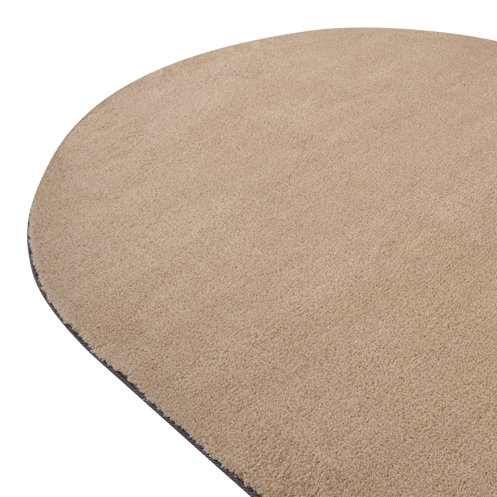 Tappeto in poliestere a pelo lungo tuftato a macchina, ovale 160 x 230 cm beige sabbia stile moderno