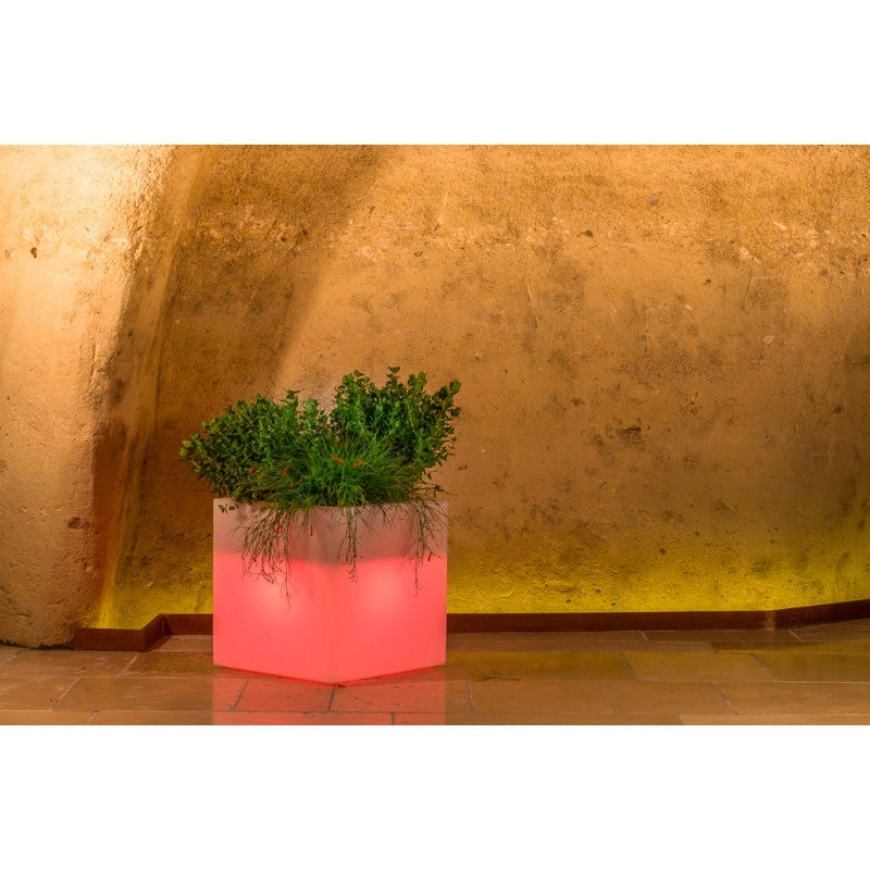 Vaso luminoso moderno di design 40x40 H40 in polimero resistente con LED multicolor per interno ed esterno - Made in Italy - Monacis