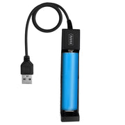 Caricatore universale per batterie cilindriche USB 2A con indicatore 4,2V Nero Avizar