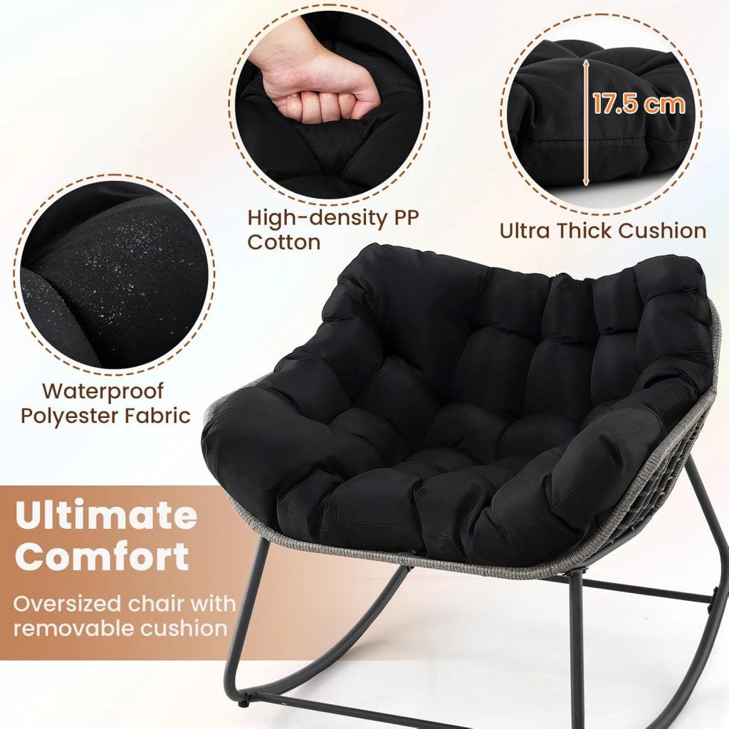 Sedia a Dondolo con Cuscino, Sedia da Relax Ampia e Avvolgente, con Struttura in Metallo, Seduta in Rattan, Cuscino Morbido Imbottito, per Soggiorno, Studio, Balcone, Nero (Nero)