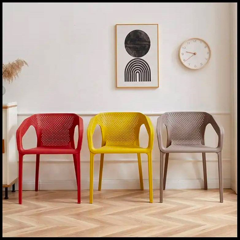 Set 4 Sedie da Giardino Impilabili 54x74x57 cm in Polipropilene Siena Bianca