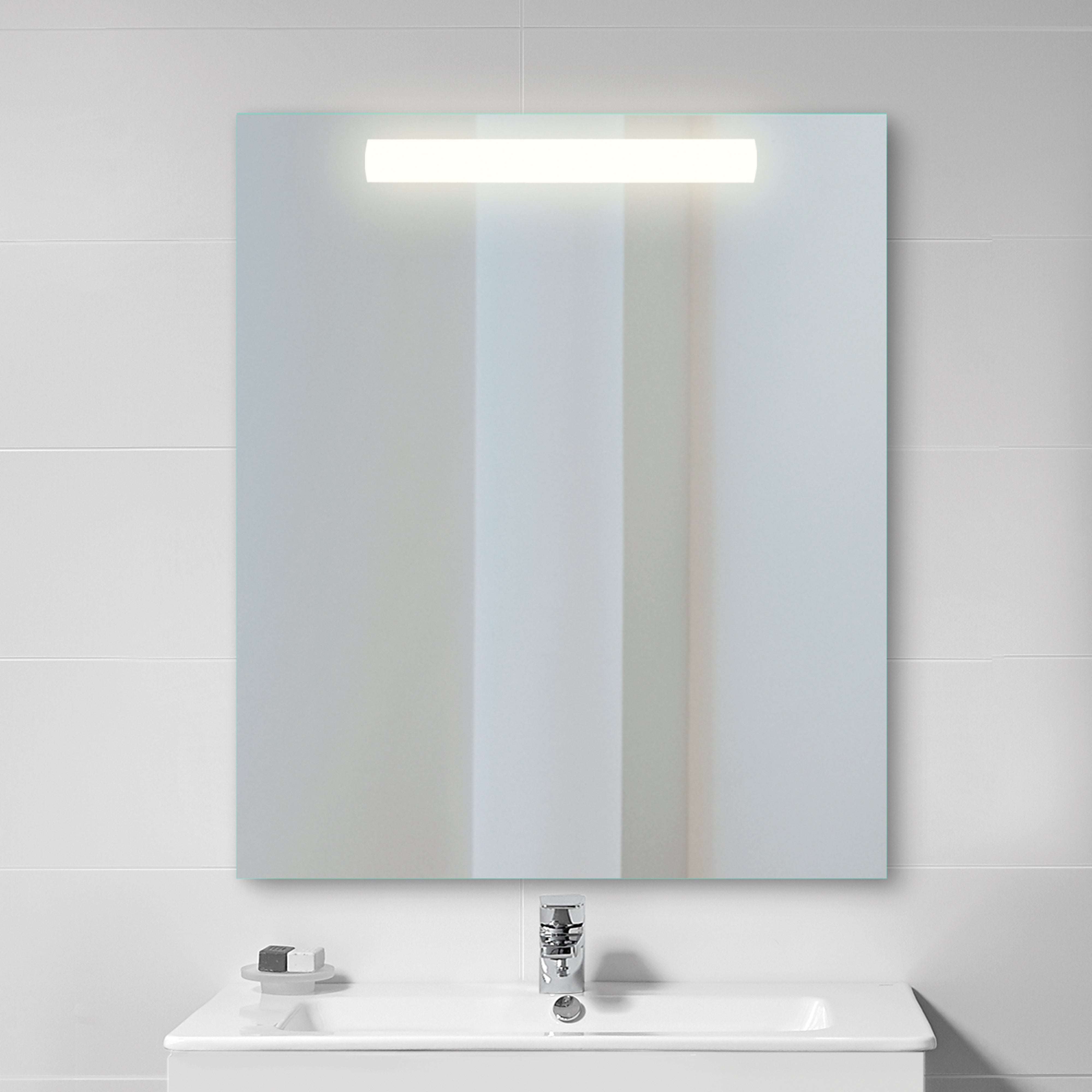 Specchio da Bagno Pegasus con Illuminazione Led Frontale Imballo 1 Pezzo Alluminio e Vetro Emuca