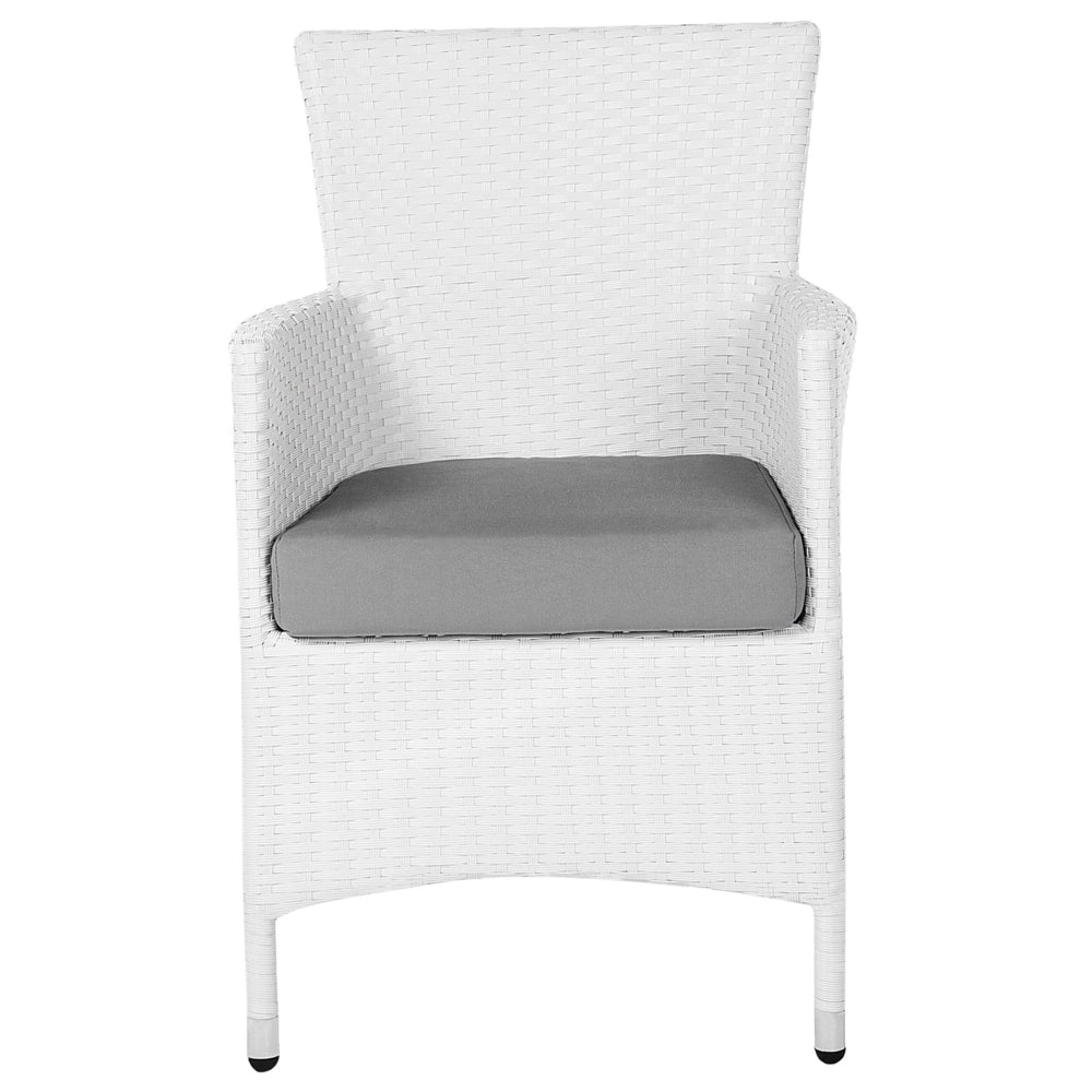 Set di 2 sedie da pranzo da giardino bianche con cuscino in finto rattan grigio. per esterni