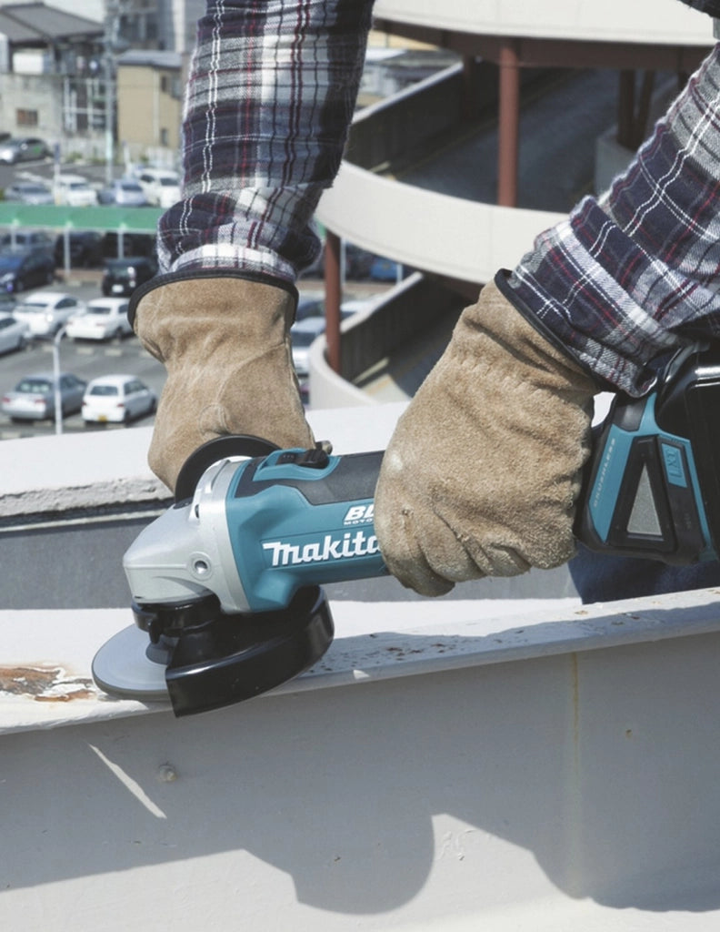 MAKITA Kit DLX3095PTJ (DHP481 + DGA506 + DHS680 + 2 x 5,0 Ah + DC18RC + 2 x MAKPAC 4)