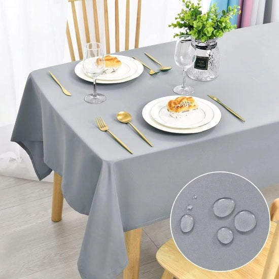 Tavolino con tovagliato impermeabile e lavabile in grigio argento, 150x300cm
