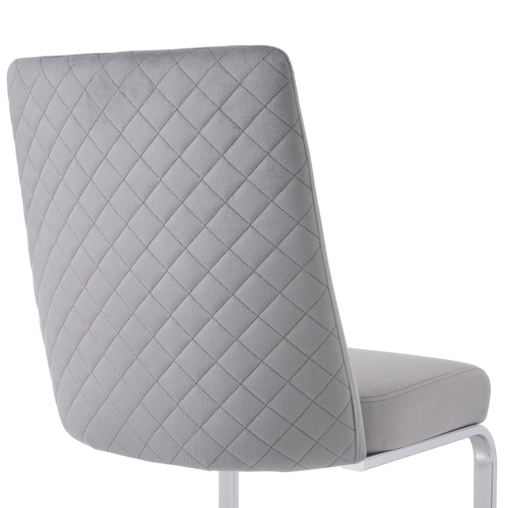 Set di 4 sedie da pranzo in velluto con schienale a rombi e gambe in metallo grigio