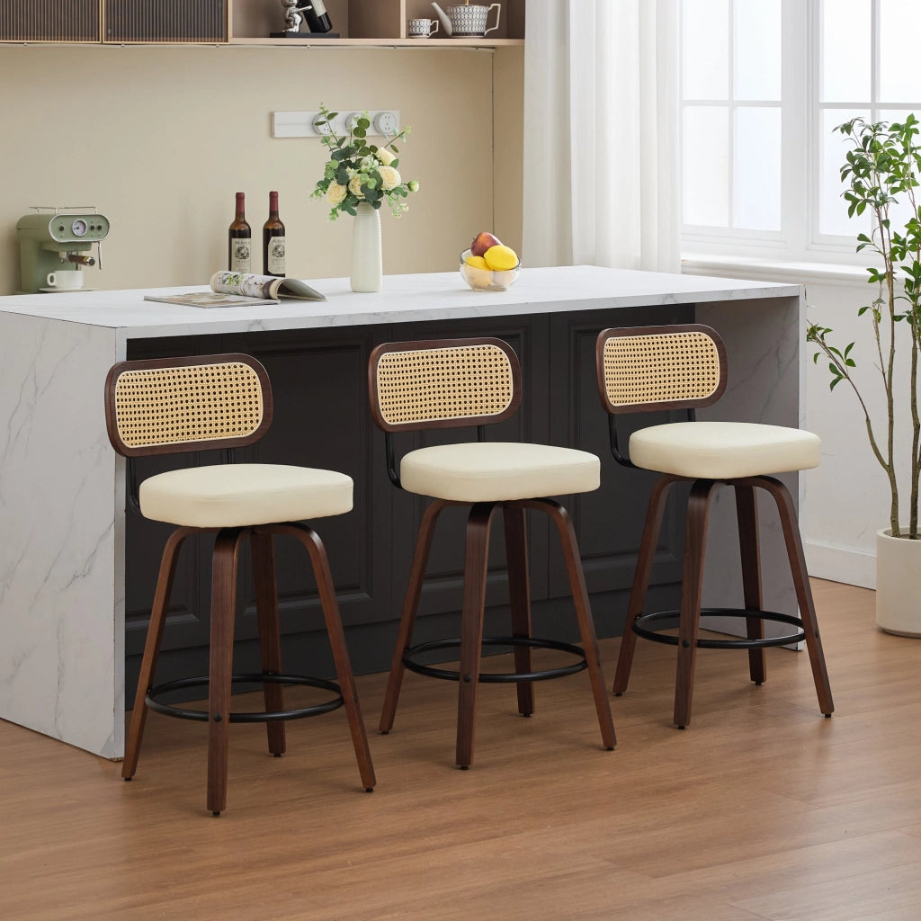 Set di 3 Sgabelli da Bar Girevoli con Schienale in Paglia di Vienna e Seduta Imbottita; Poliuretano; Beige