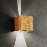 Cubetto parete 100x100x100mm. foglia oro 1x6,5w led 1x474lm. 220-240v-3000k -ip54
