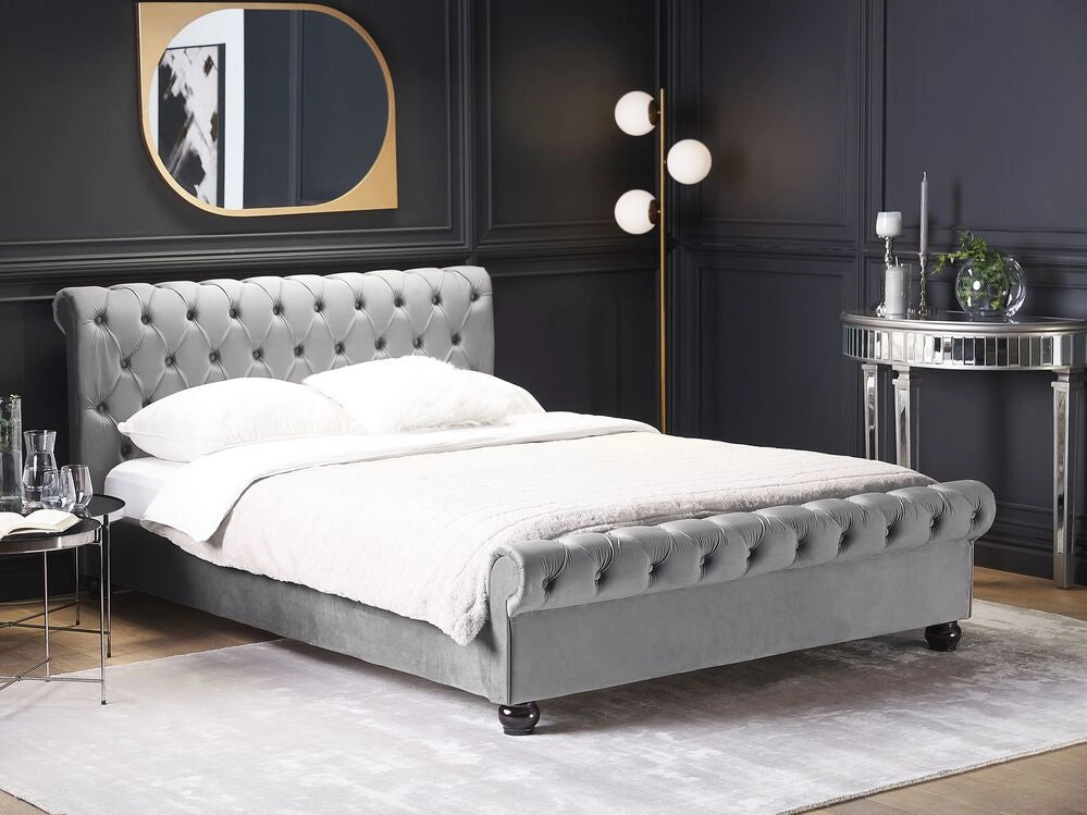 Letto matrimoniale Imbottito in Velluto di colore Grigio Chiaro con Rete a Doghe 180 x 200 cm