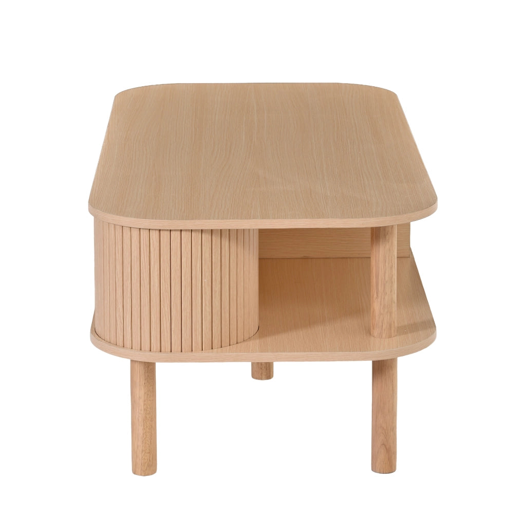 Tavolino, in MDF, con ante scorrevoli e ripiani a vista, 110 x 55 x 45 cm, color legno naturale