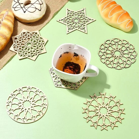 Set di Supporti in Legno - 12 pezzi - Stili diversi - Accessori da bere - Adatti per Interno e Esterno - 6 Disegni Unici