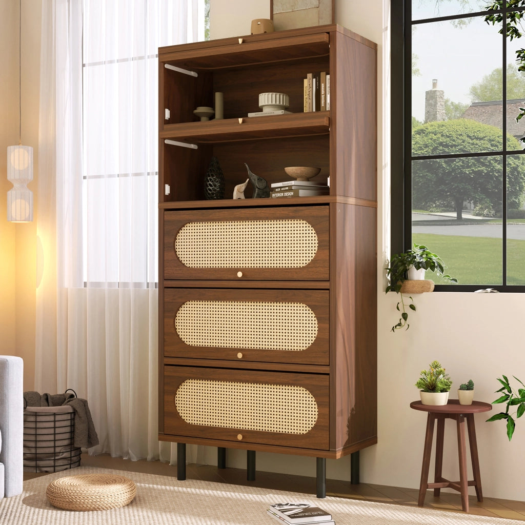 Credenza alta in noce con rattan, 5 ante ribaltabili e vani contenitore, per soggiorno e cucina, 80 × 40 × 163 cm