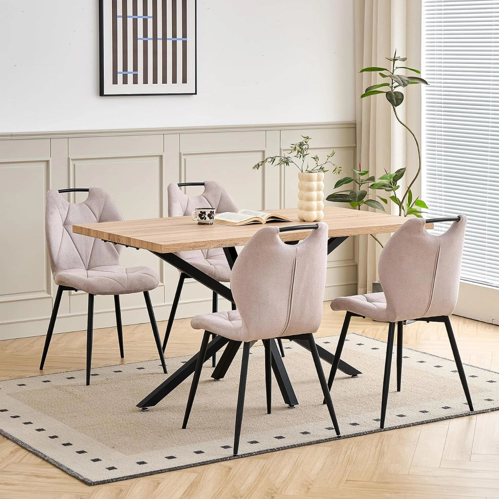 GrandCA HOME Set Tavolo e Sedie da Pranzo da 5 Pezzi, Tavolo Quadrato da 140 cm, 4 Sedia Imbottita in Lino, Adatto per Cucine, Sale da Pranzo e Soggiorni (Legno Chiaro + Beige)