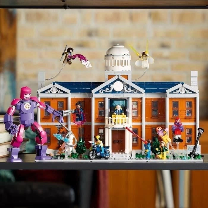 LEGO Marvel X-Men: Xavier's Institute - Set di costruzioni per adulti con minifigure tra cui Wolverine e il Professor X per
