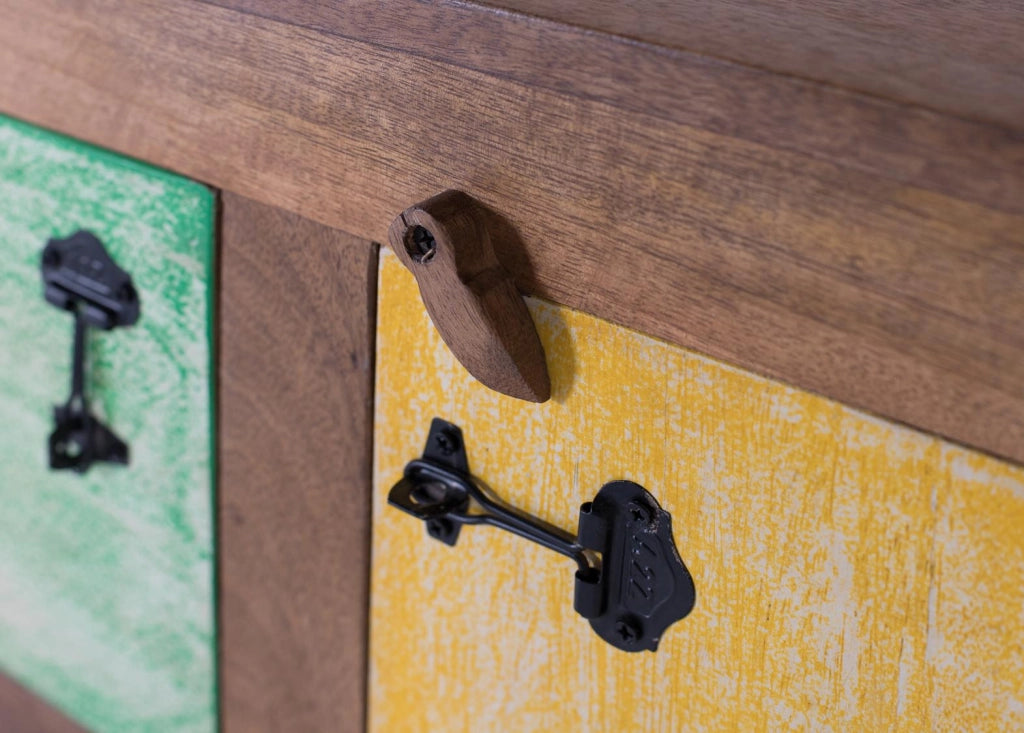 Credenza a 9 cassetti realizzata in legno massello multicolore