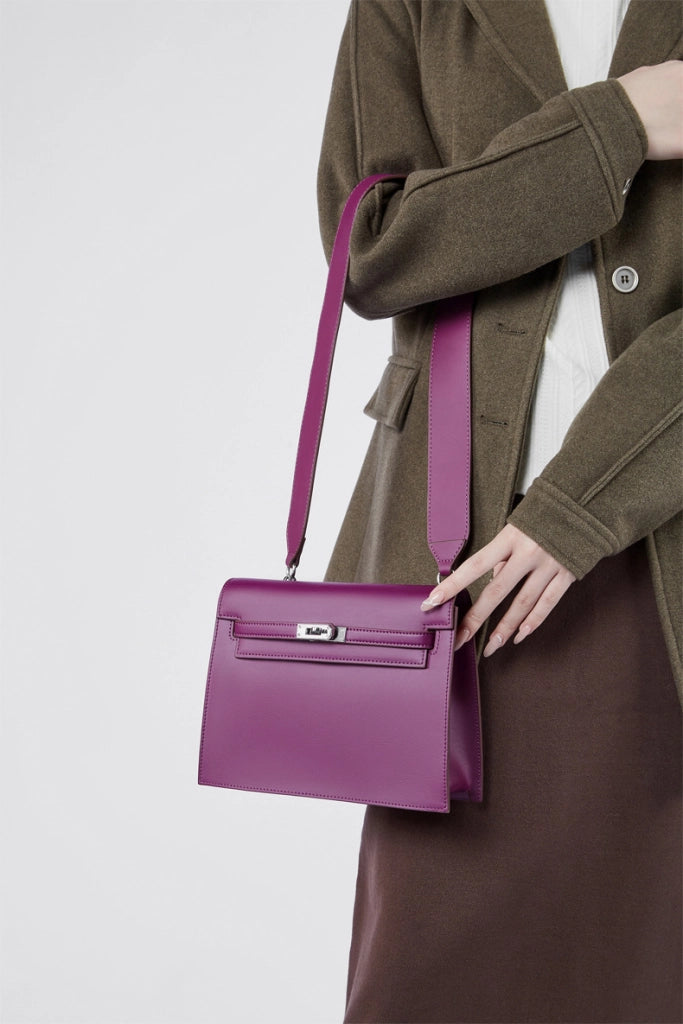 Borsa a tracolla da ballo in vera pelle, colore viola.