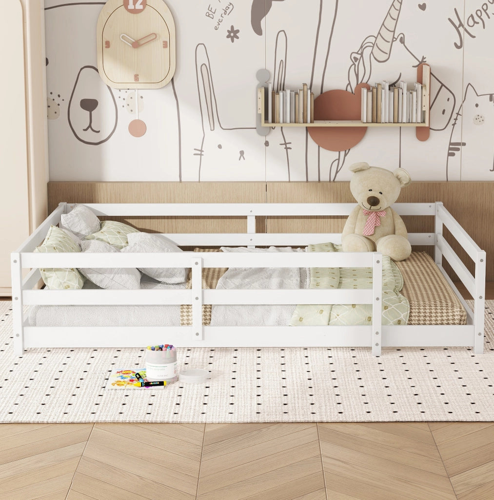 Letto Montessori per bambini in legno di pino con sponde su 4 lati 140x200 cm bianco