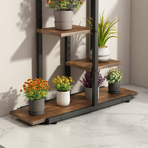 Supporto per piante marrone con misure 60x24x113 cm, ideale per balcone e terrazzo.