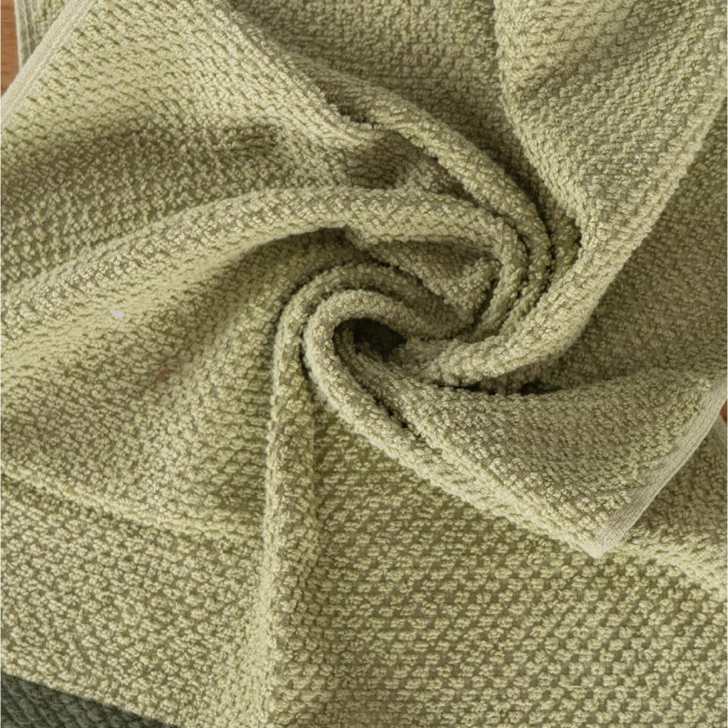 Set Asciugamani Bagno 3 Pezzi in Cotone 100% 430 GSM, Telo Doccia 70x140 cm, Asciugamano Viso 50x100 cm e Ospite 40x50 cm, Effetto Popcorn Morbido e Assorbente OlivaChiaro-OlivaScuro