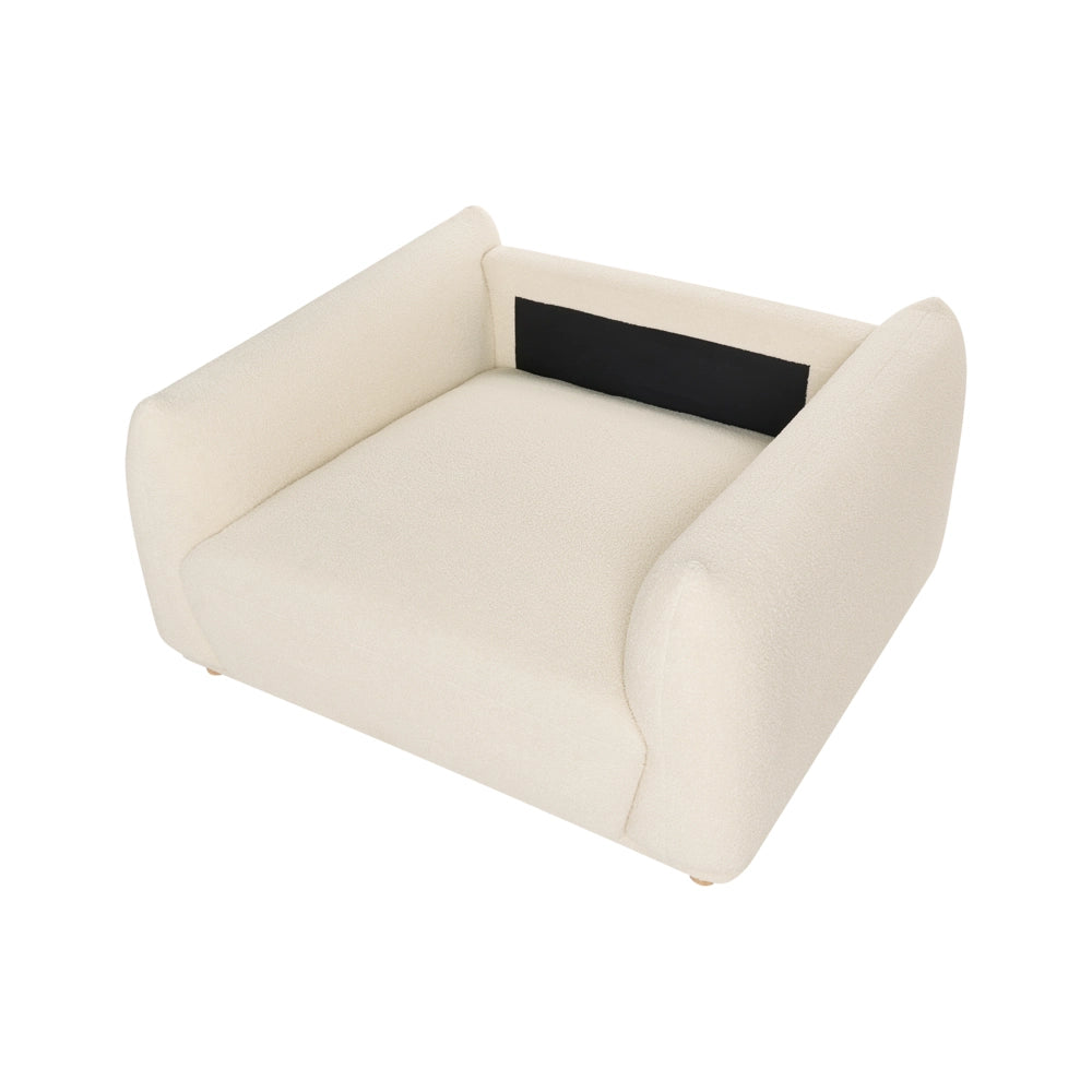 Poltrona in bouclè bianco sporco con gambe in legno morbido, da salotto con braccioli, stile moderno