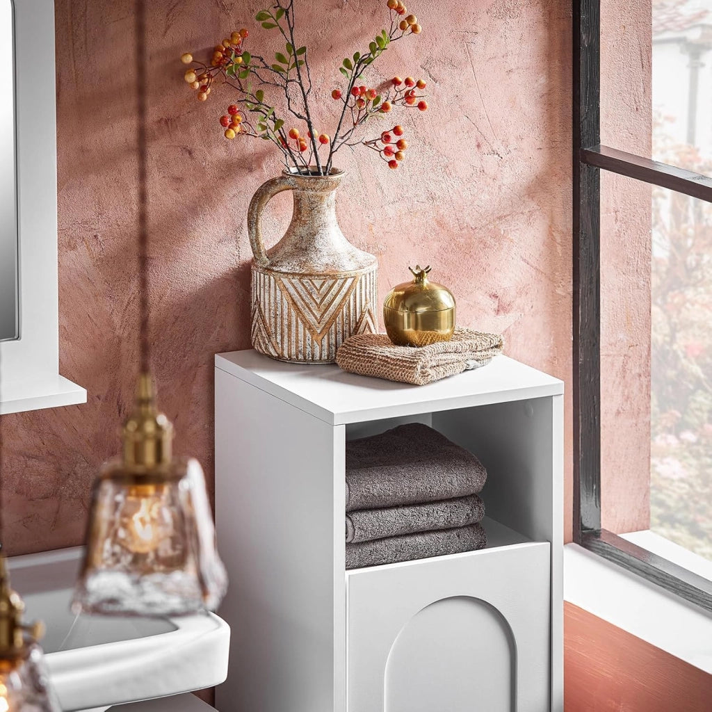 Wäscheschrank con Sacco Portabiancheria Mobile Bagno Salvaspazio con Cesto Estraibile Mobiletto Bagno in Legno per Piccoli Bagni o WC Ospiti, Bianco, 30x97x30cm BZR161-W