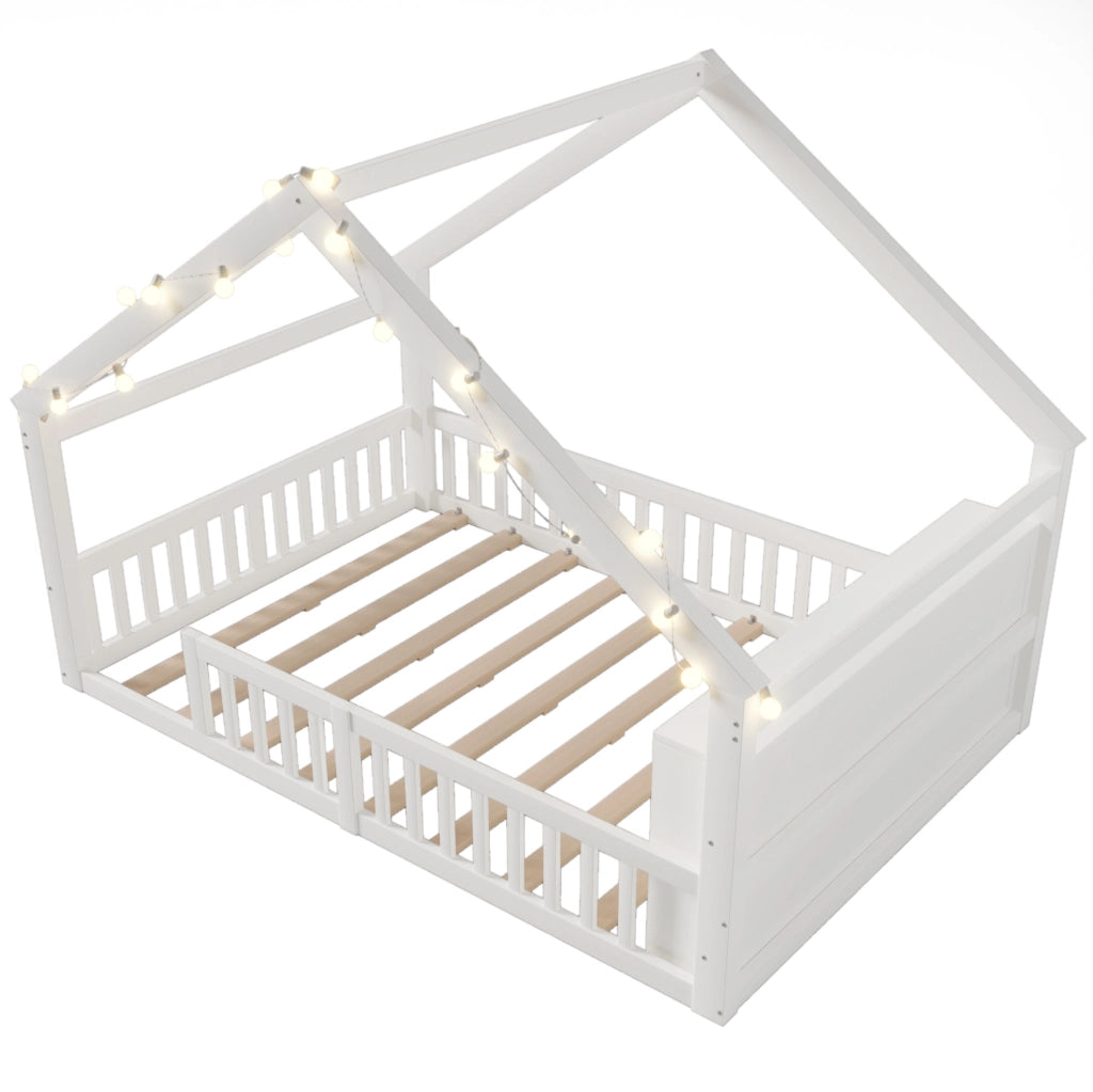 Letto a casetta 140x190 cm con sponde e scaffali in legno e MDF bianco