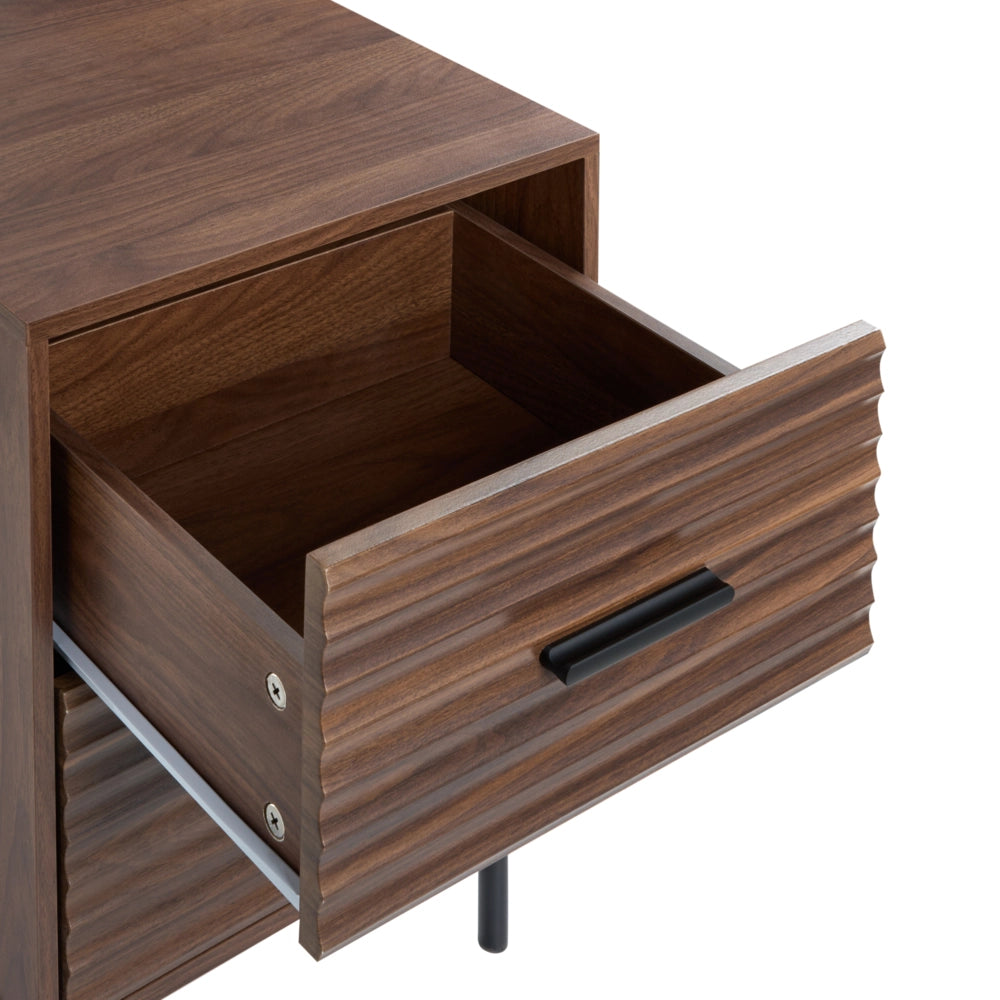 Comodino a 2 cassetti in truciolato marrone scuro con gambe in metallo mobile contenitore moderno design scanalato camera da letto