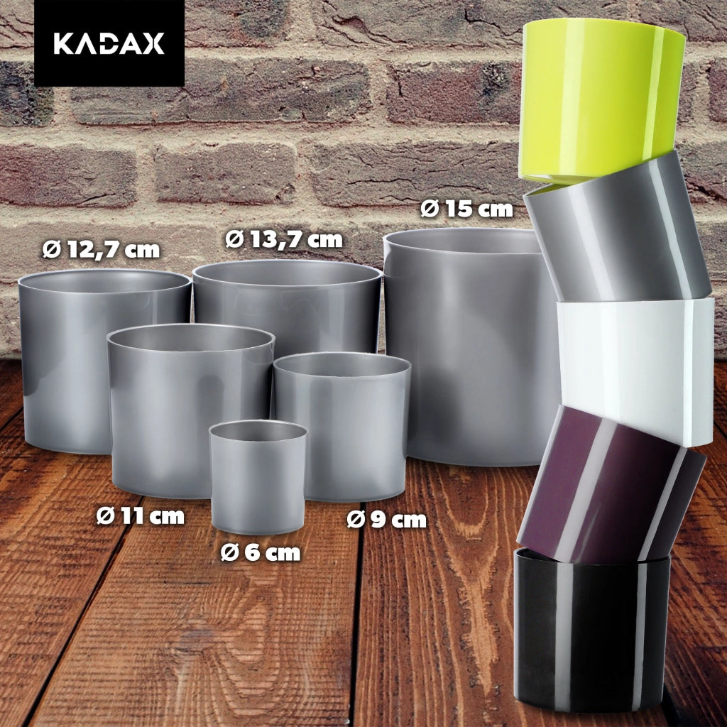 Vaso da fiori rotondo in plastica KADAX, 12,5 cm, colore argento.