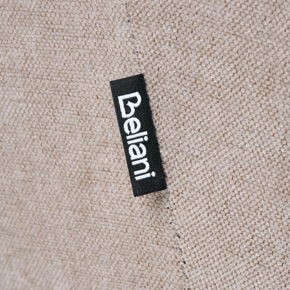 Poltrona beige-bianco sporco in ciniglia con base girevole in acciaio seduta rigida per soggiorno stile scandinavo moderno