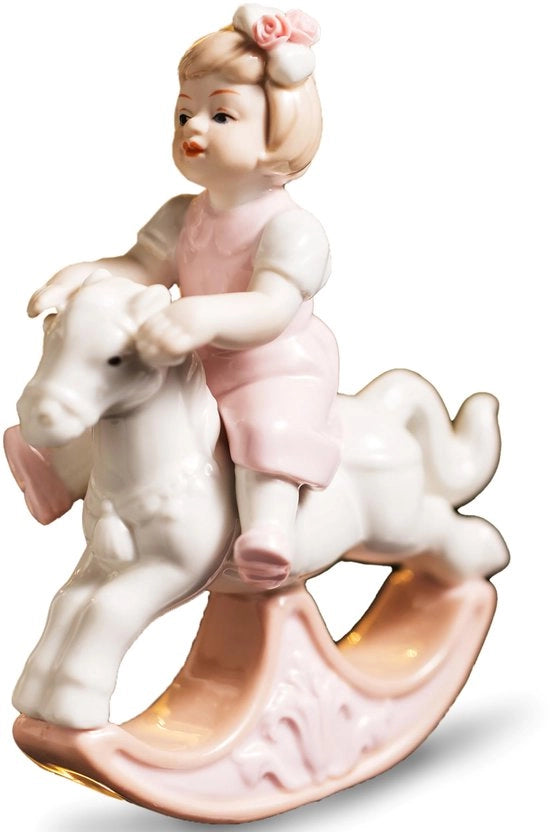 Porcellane figurine, ricordi d'infanzia, regali, sculture, decorazione domestica