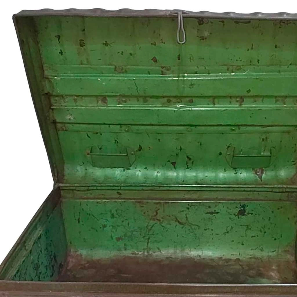 Valigia artigianale in metallo, 67x37x25h cm