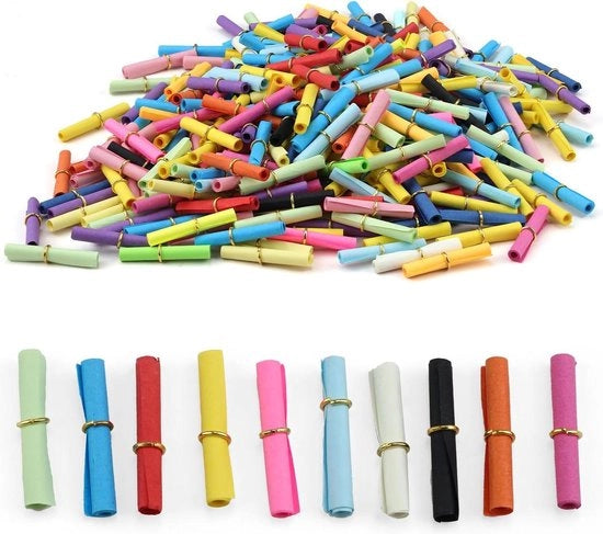 350 pezzi di biglietti di tombola colorati, capsule di notizie per feste e eventi.
