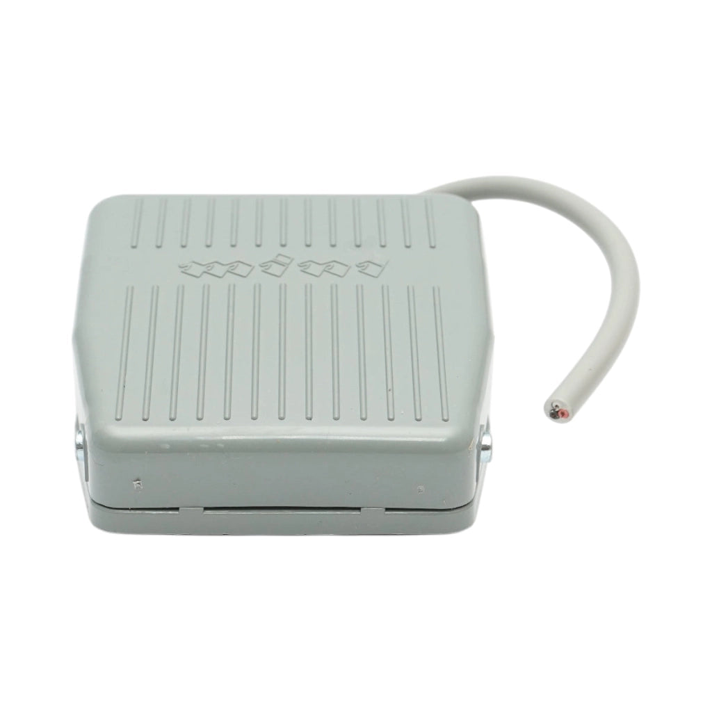 Pedale di comando con contatto elettrico – 250V / 5A Breckner Germany