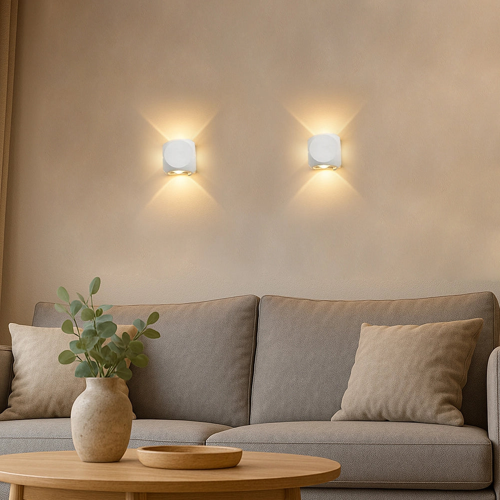 Set 2 Applique da Muro 4 Led Lampada a Parete Bianca Luce Bianco Caldo 6x6x5cm