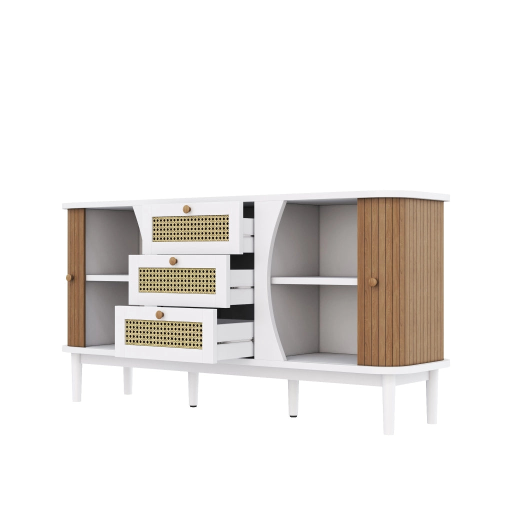 Sideboard bianco con ante effetto legno, cassetti in rattan e ripiani regolabili