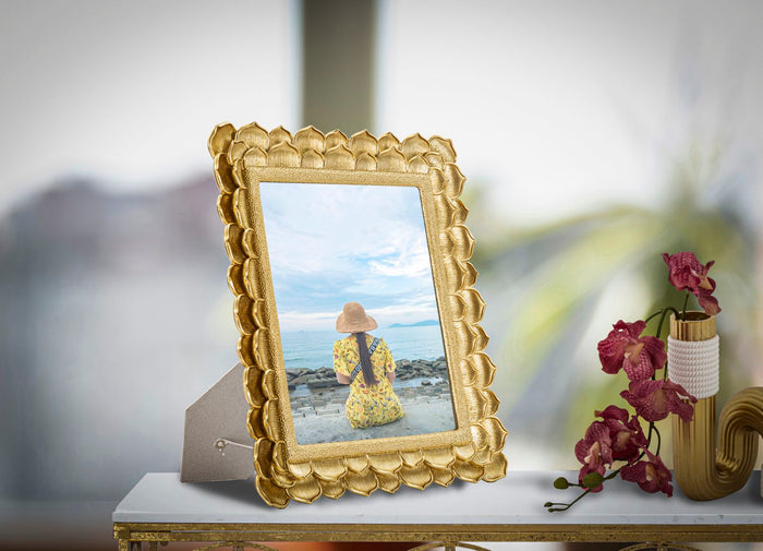 Cornice Petal 30x2,5x35 cm in Poliresina e Vetro