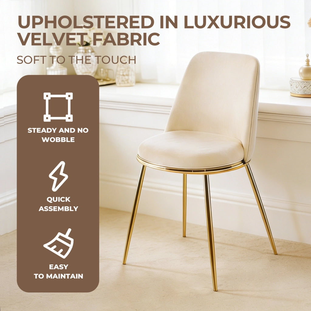 Sedia da pranzo imbottita in velluto color crema bianco con gambe in metallo dorato