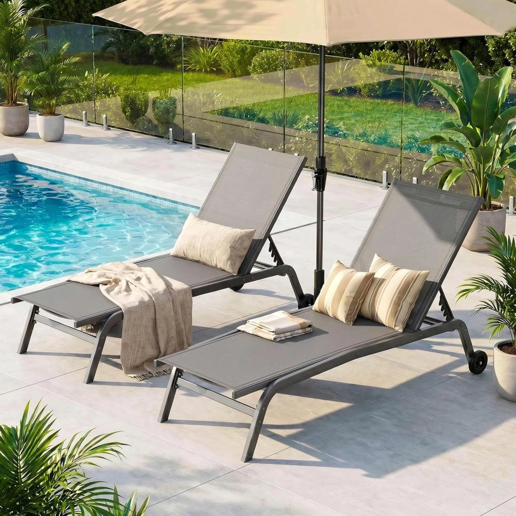 Set di 2 lettini da giardino con ruote, resistenti alle intemperie, schienale regolabile in 5 posizioni, per esterni, portata fino a 120 kg, per giardino, piscina, balcone, terrazza, grigio