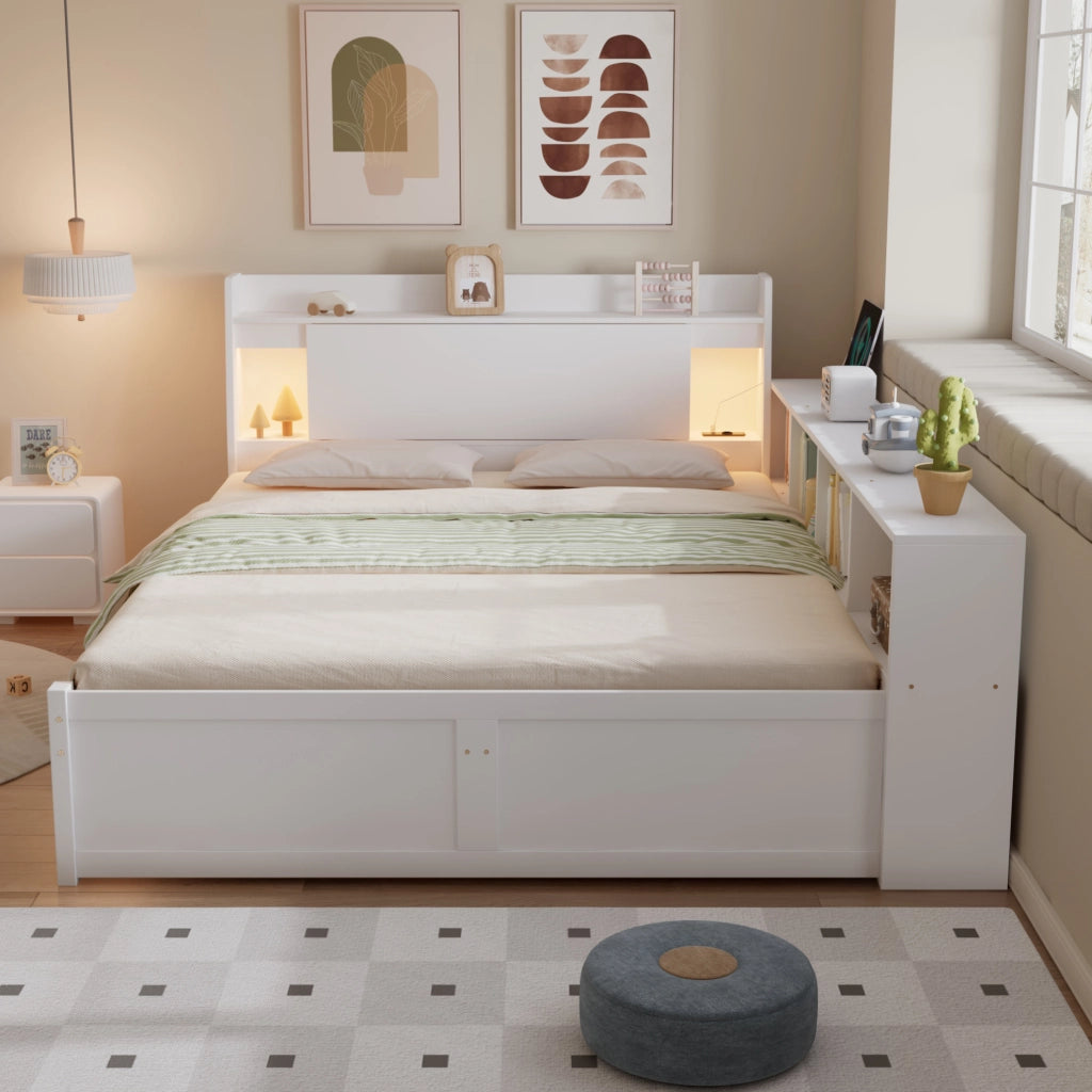 Letto matrimoniale 140x200 cm con contenitore; 2 luci e presa di ricarica bianco