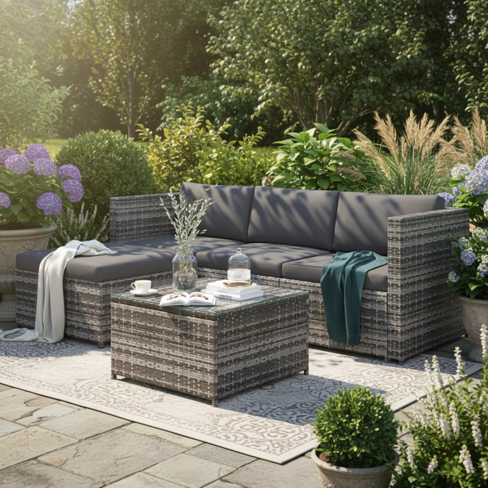 Set divano angolare giardino ¨C Minimal ¨C polyrattan grigio con cuscini e tavolo con piano in vetro