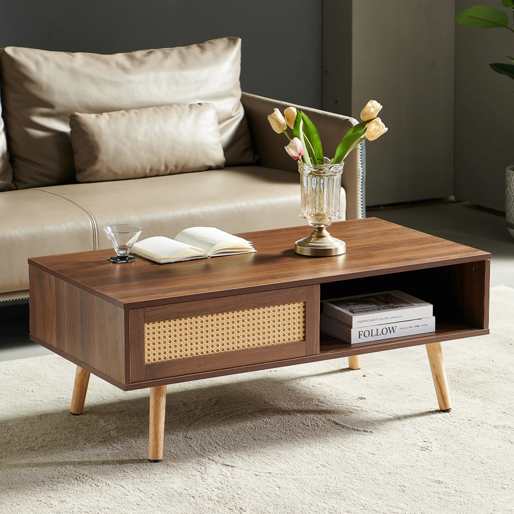 TAVOLINO DA SALOTTO 105x55x40 cm MDF Marrone con ante scorrevoli in rattan