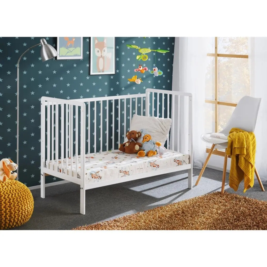 Lettino e materasso per bambini evolutivo della collezione LUTIN, regolabile in altezza. Colore bianco opaco.